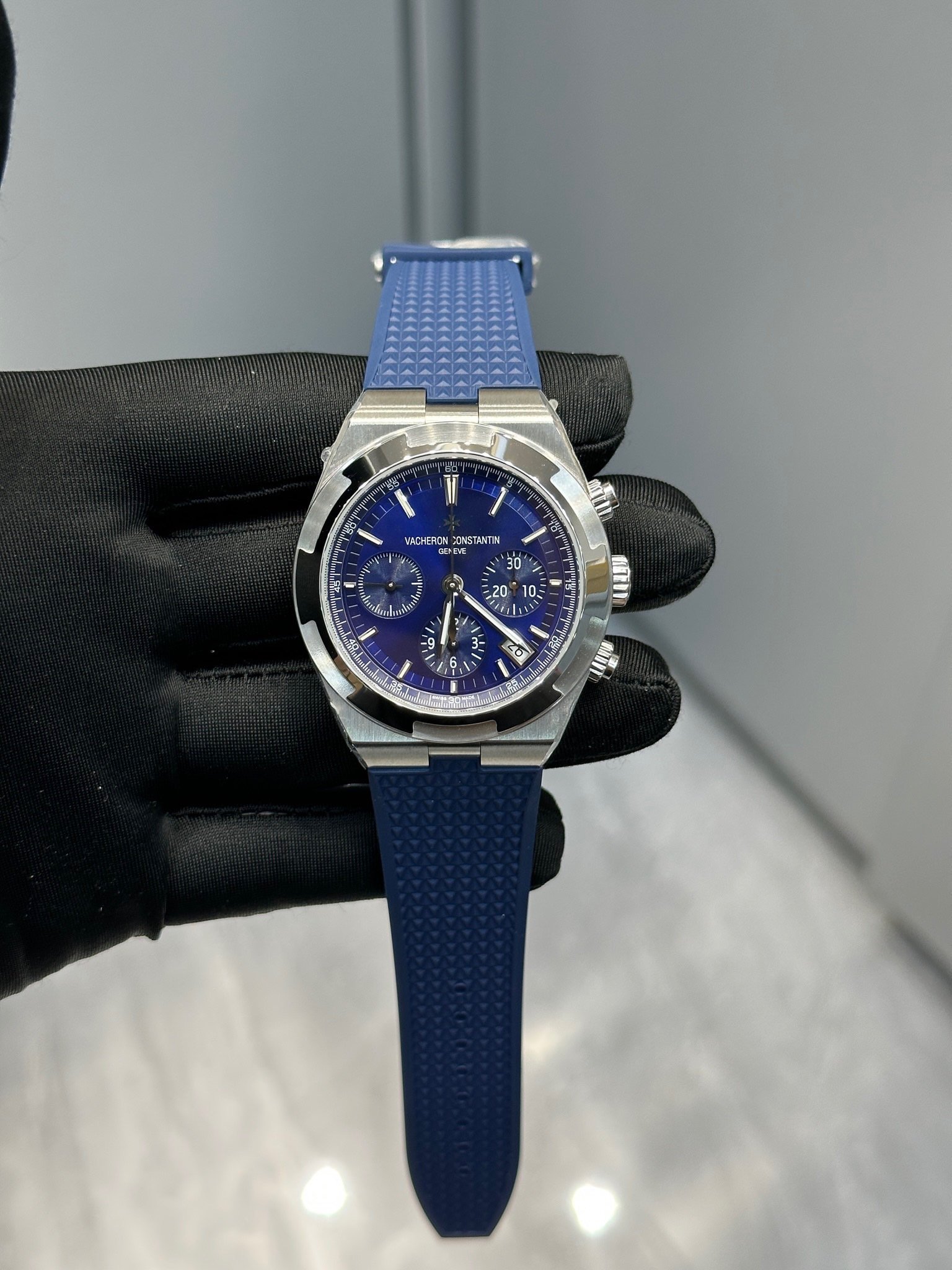 best replica luxury Vacheron Constantin watches Men's high quality imitation Overseas 1070136275