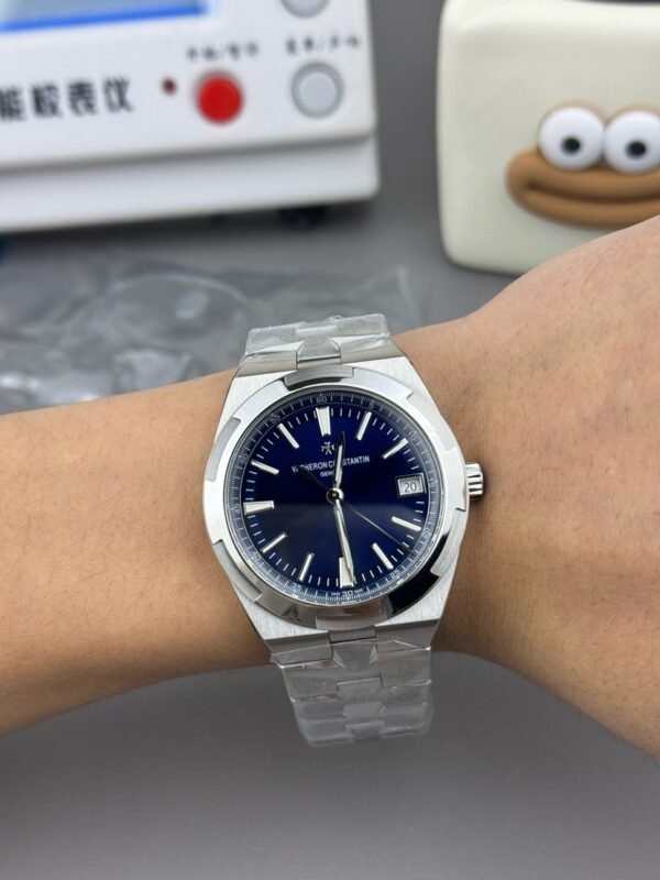 best replica luxury Vacheron Constantin watches Men’s high quality imitation Overseas 1074313692 - Image 3