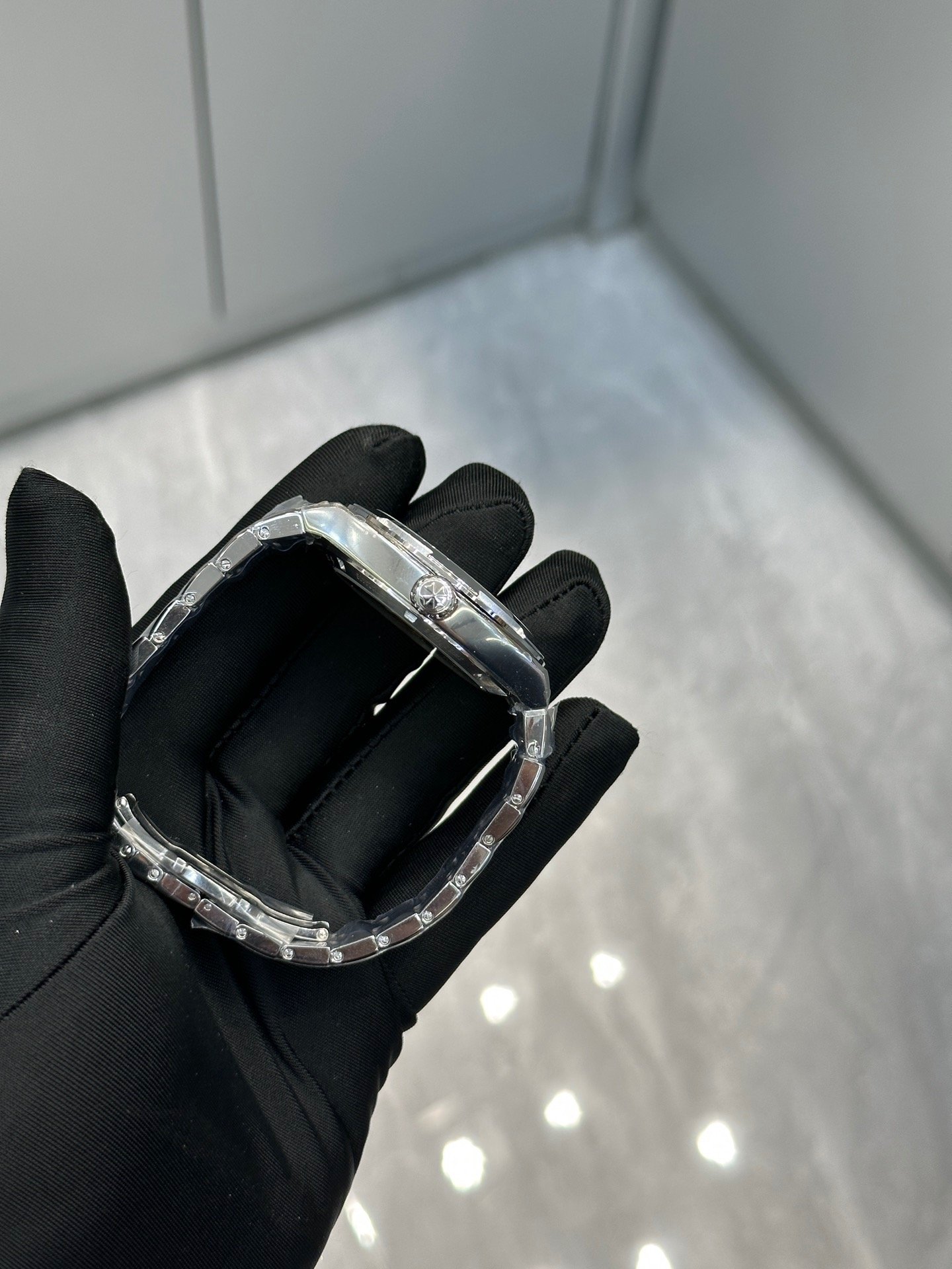 best replica luxury Vacheron Constantin watches Men's high quality imitation Overseas 1070136338 - Image 4