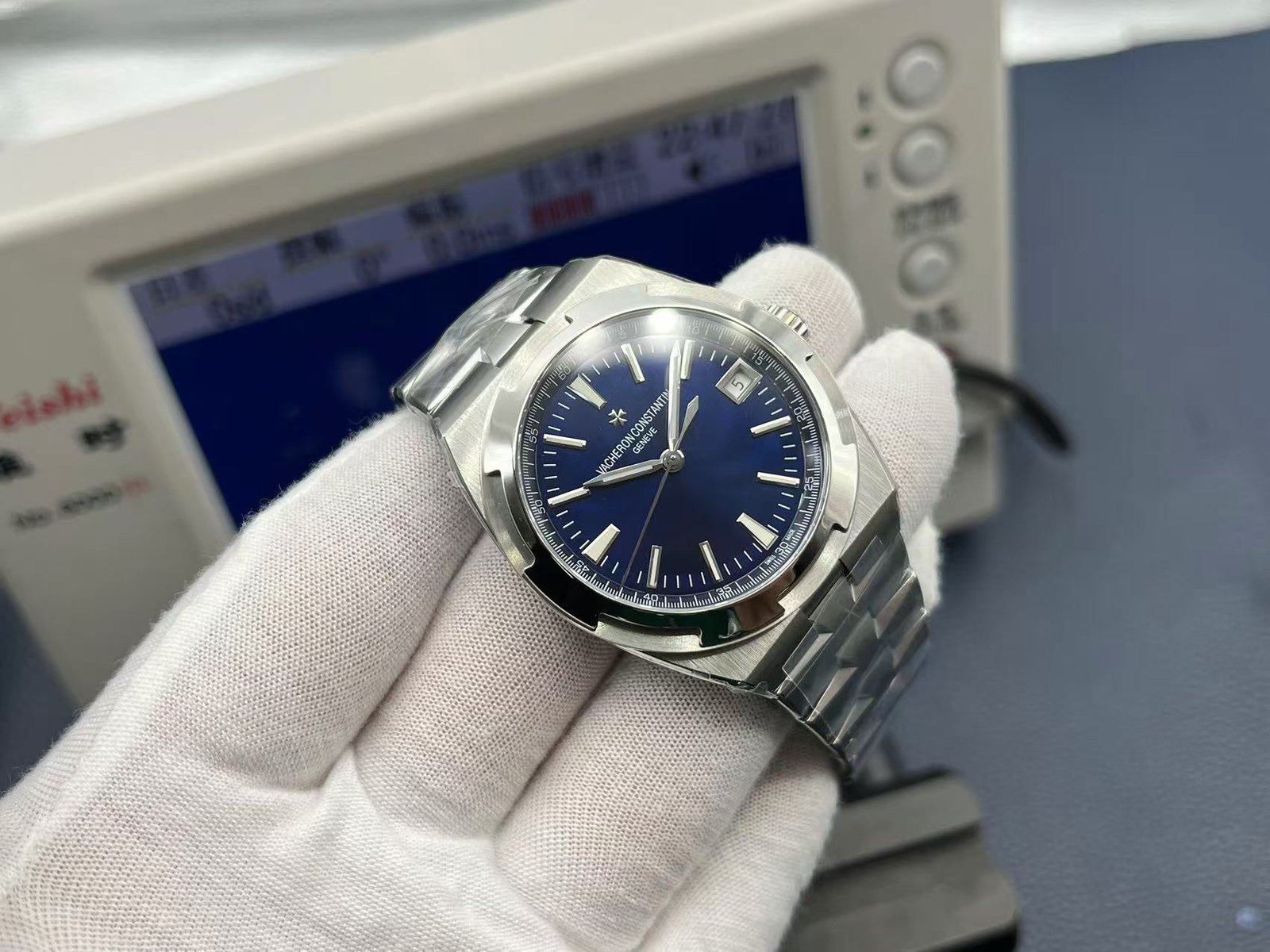 best replica luxury Vacheron Constantin watches Men's high quality imitation Overseas 1070564856 - Image 4