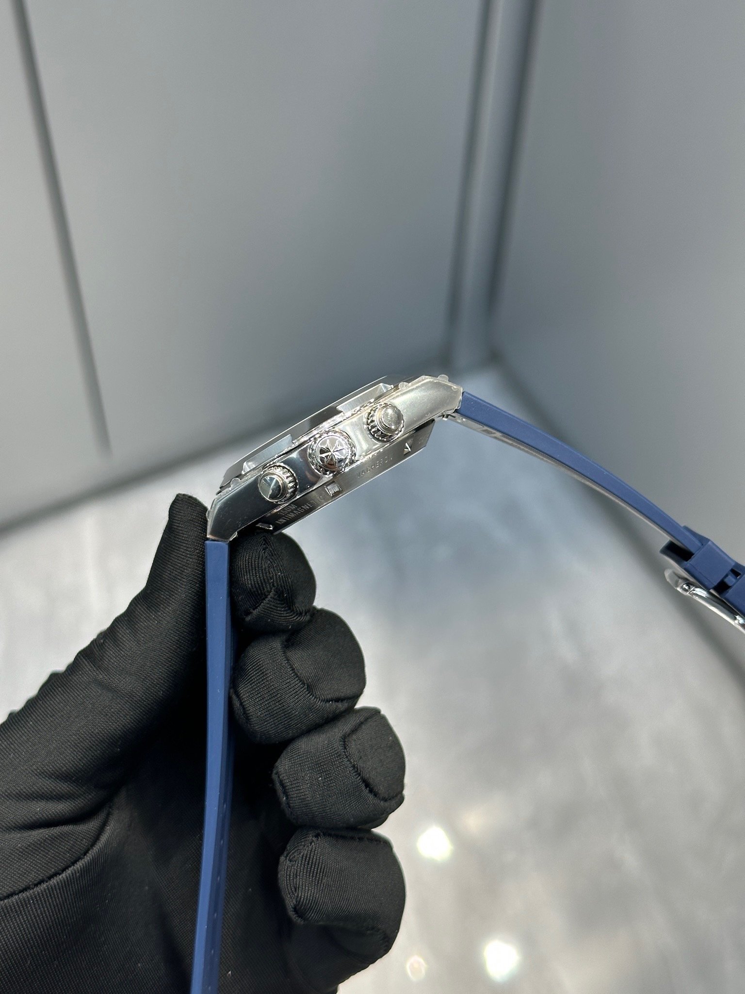 best replica luxury Vacheron Constantin watches Men's high quality imitation Overseas 1070136275 - Image 6